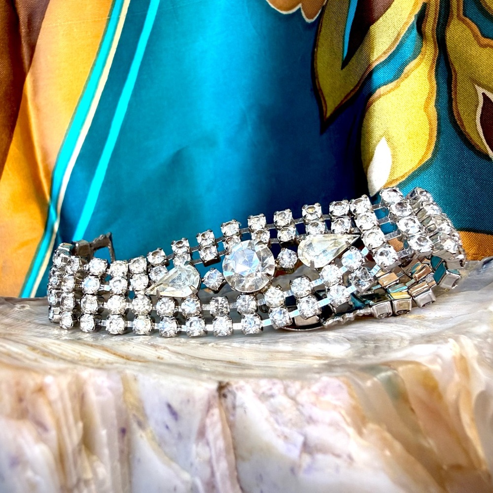 Elegant Rhinestone Evening Bracelet - Picture 4 of 8